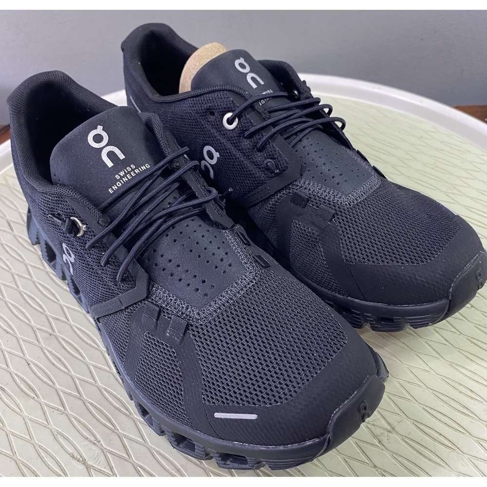 ON Cloud 5 Women's Running Sneakers Black Brand New w/Box Activewear Shoes 8.5
